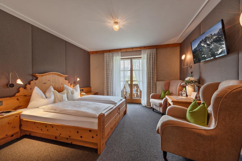 Landhotel Zum Bad Krün Kültér fotó